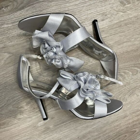 Nine West Silver Satin Ruffle Top Sandals - Picture 4 of 8